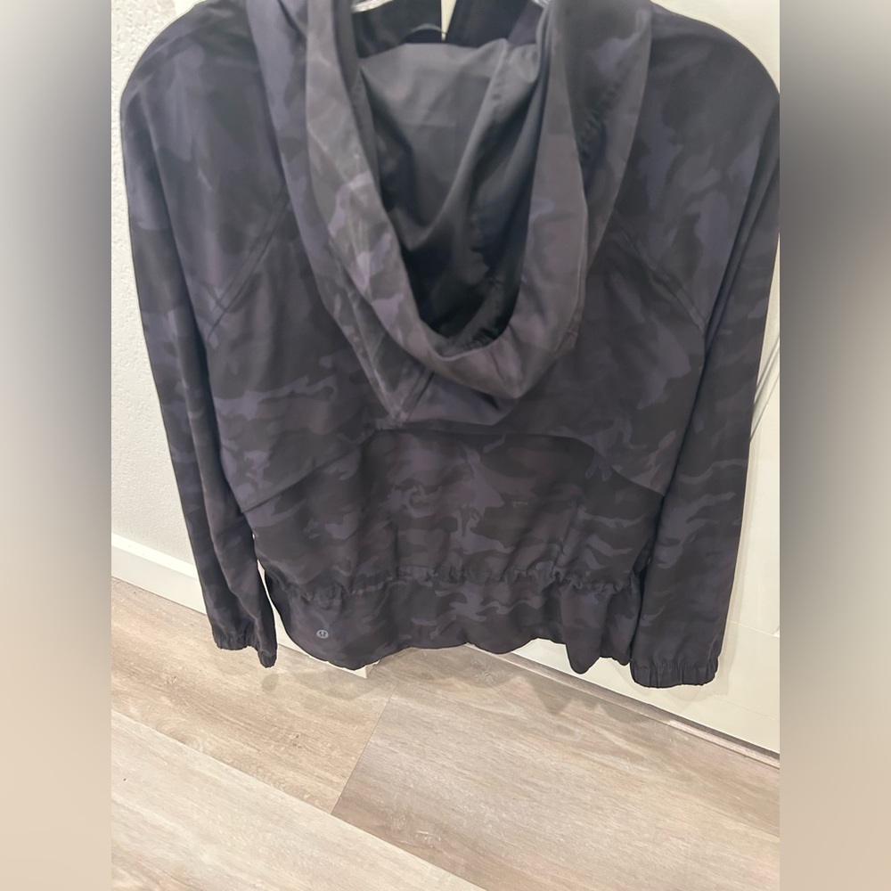 Lululemon face forward Jacket - Picture 3 of 4